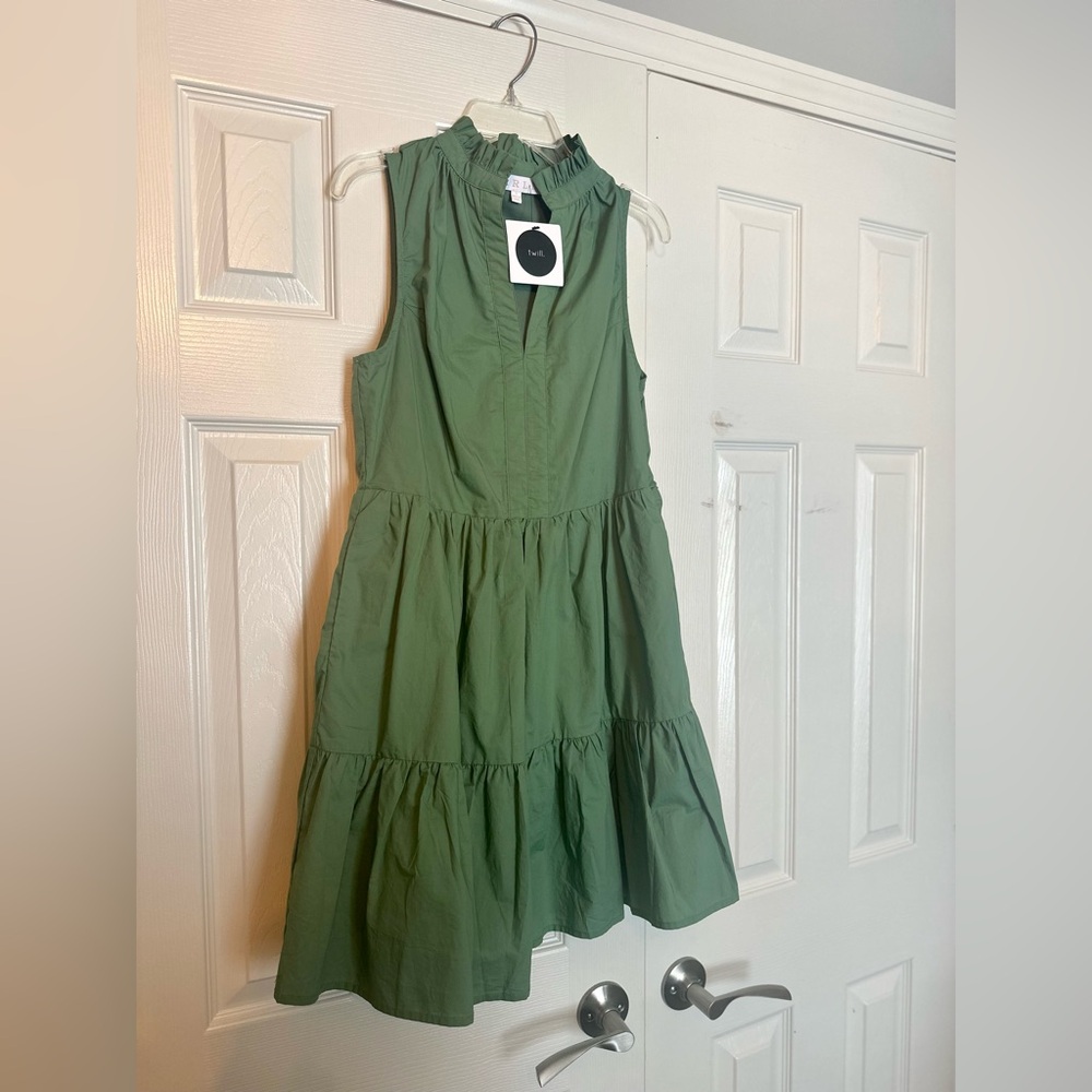 Karlie Sleeveless Poppin Dress Size Small